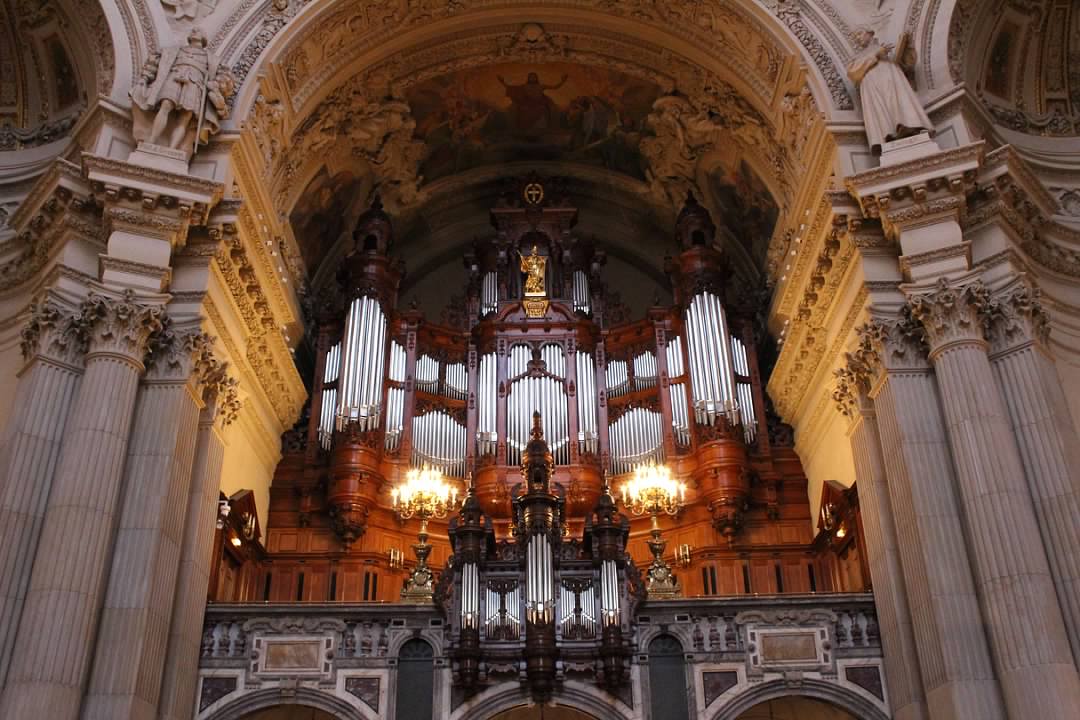 cathedral organ